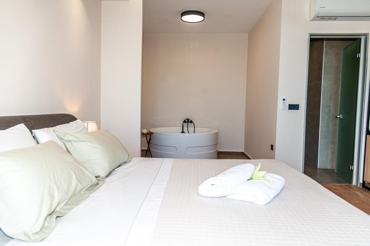 Endless Blue Suites Chania  ภายนอก รูปภาพ