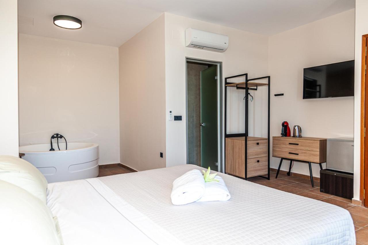 Endless Blue Suites Chania  ภายนอก รูปภาพ
